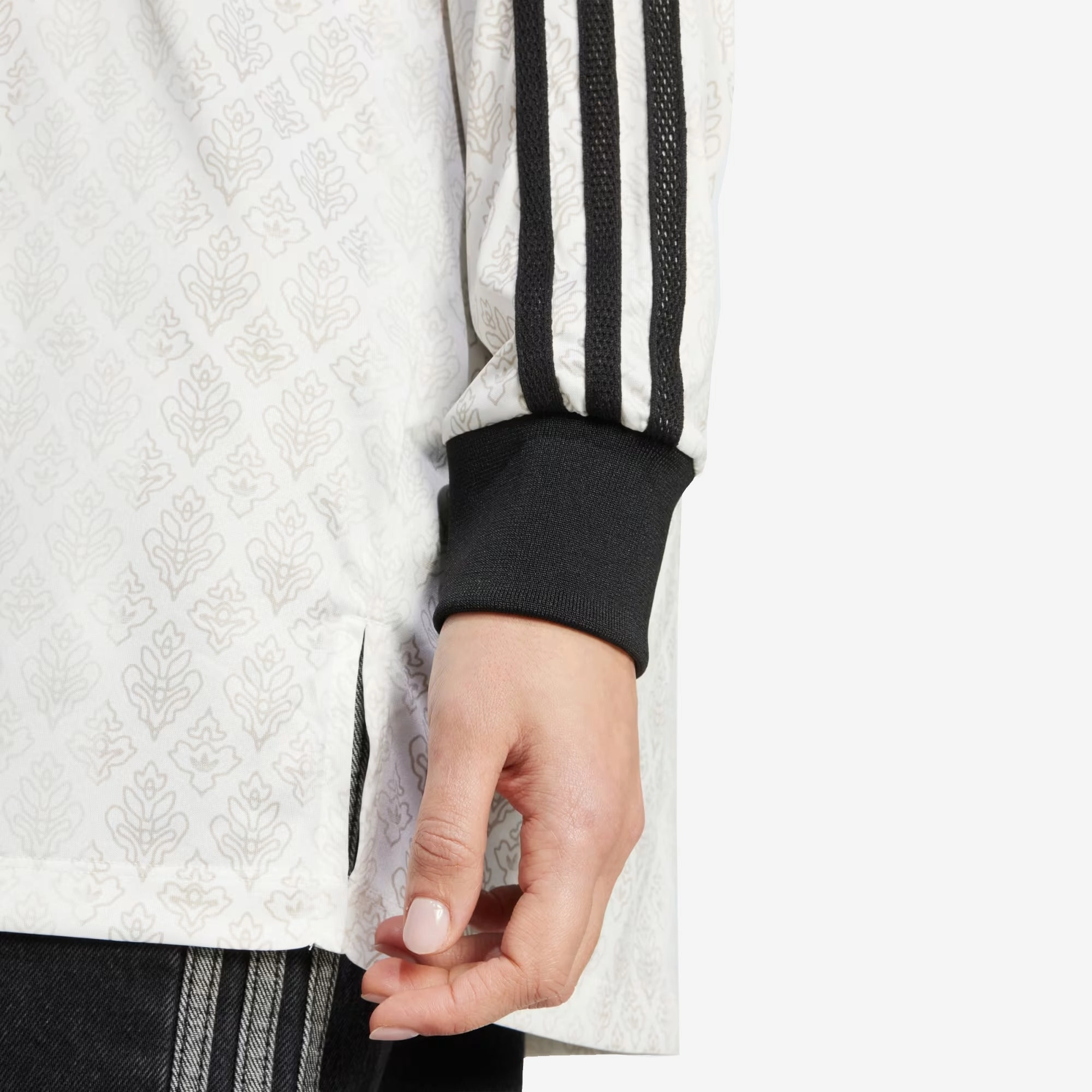 Adidas Originals | RETRO SPORTS CRICKET-INSPIRED LONG SLEEVE JERSEY { OFF WHITE