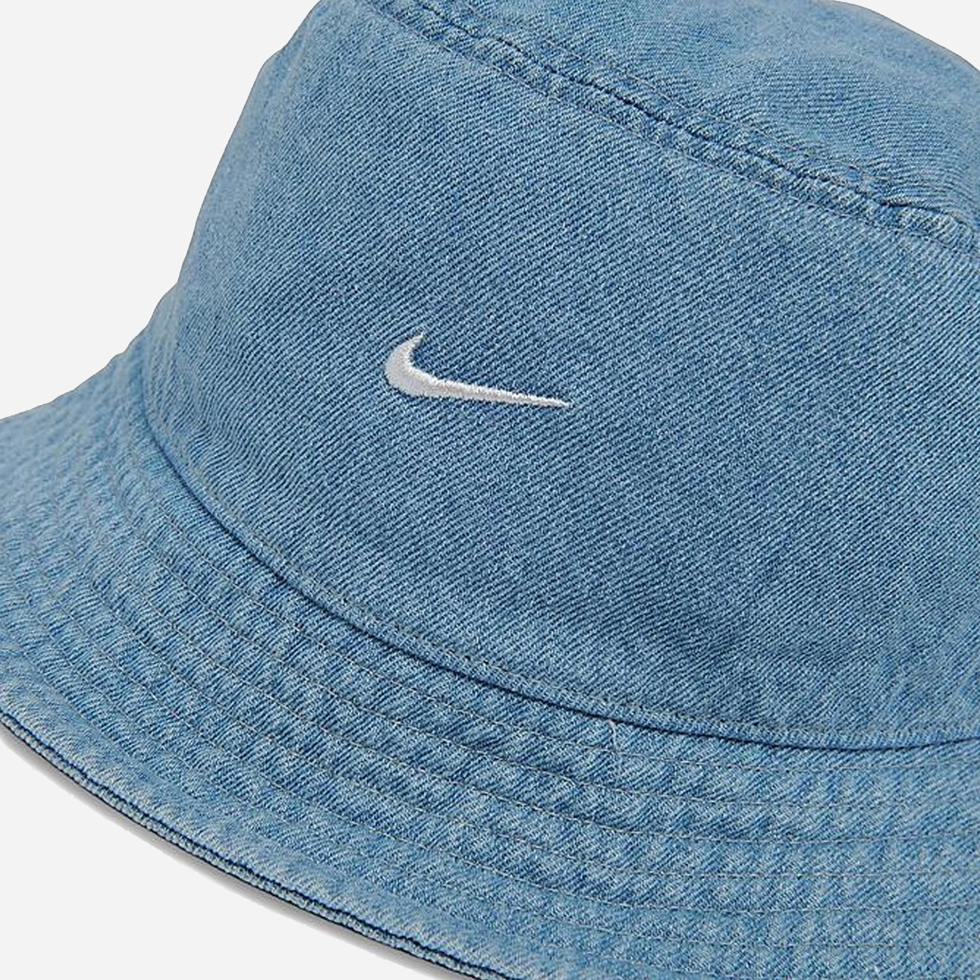 NIKE | APEX DENIM BUCKET HAT { AEGEAN STORM/THUNDER BLUE/WHITE